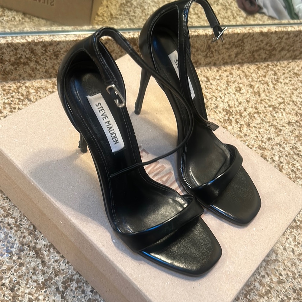 Steve Madden - Kassandra heels